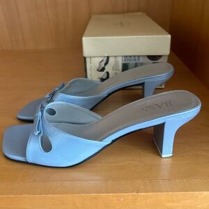 Vintage Y2K Bass Cindi Baby Blue Light Blue Kitten Heels Size 9